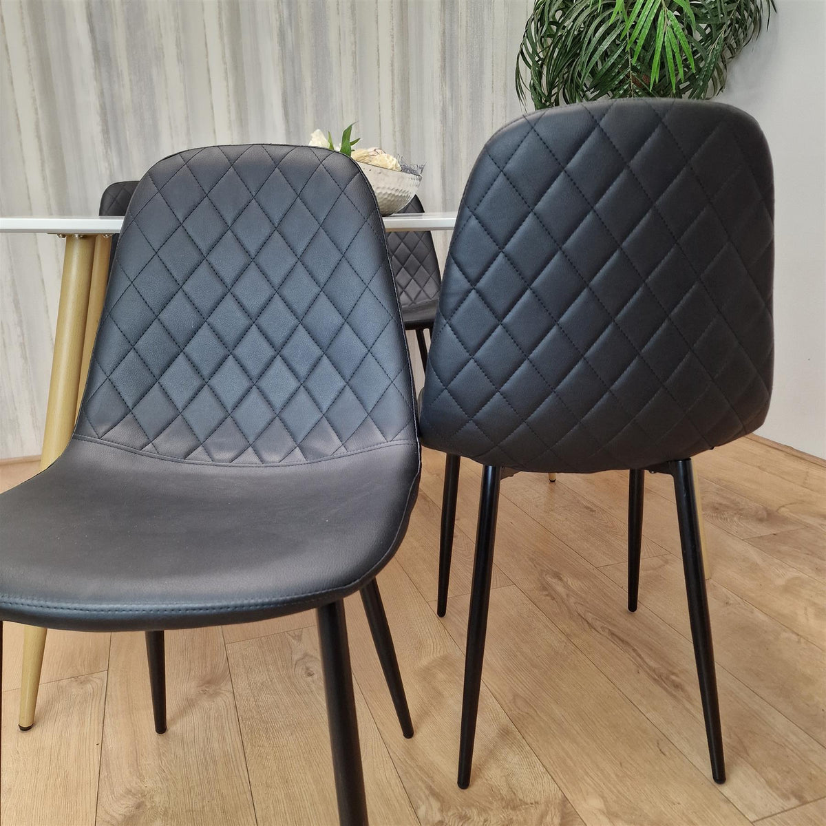 Dining Table Set of 4 Wooden White Table with 4 Black Gem Patterend Chairs