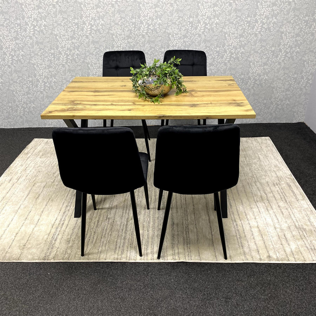 Modern Dining Table Set with 4 Black Velvet Chairs – Wood Effect Tabletop with X-Shaped Metal Legs – Stylish Kitchen or Dining Room Furniture